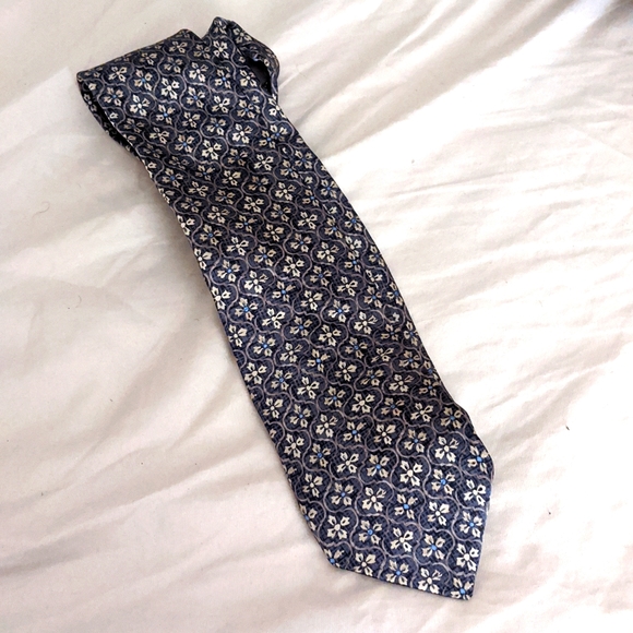 Jones New York Other - Tan and black Jones New York tie